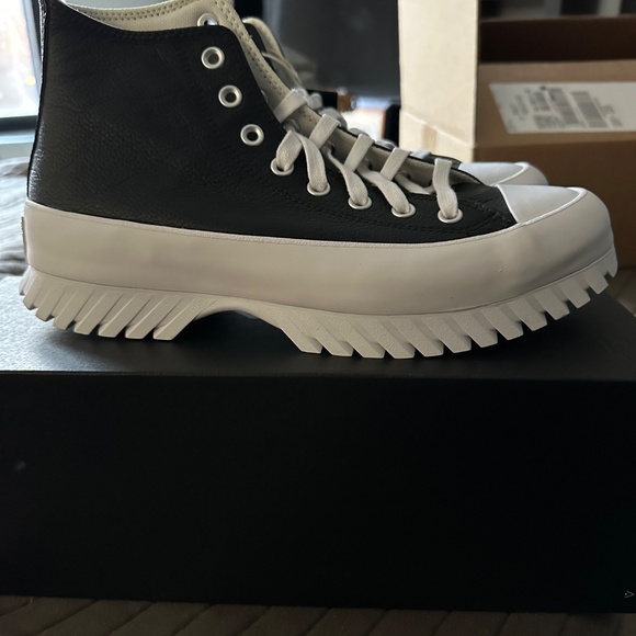 Converse Women's Chuck Taylor All Star Lugged Hi Sneakers - Picture 6 of 8